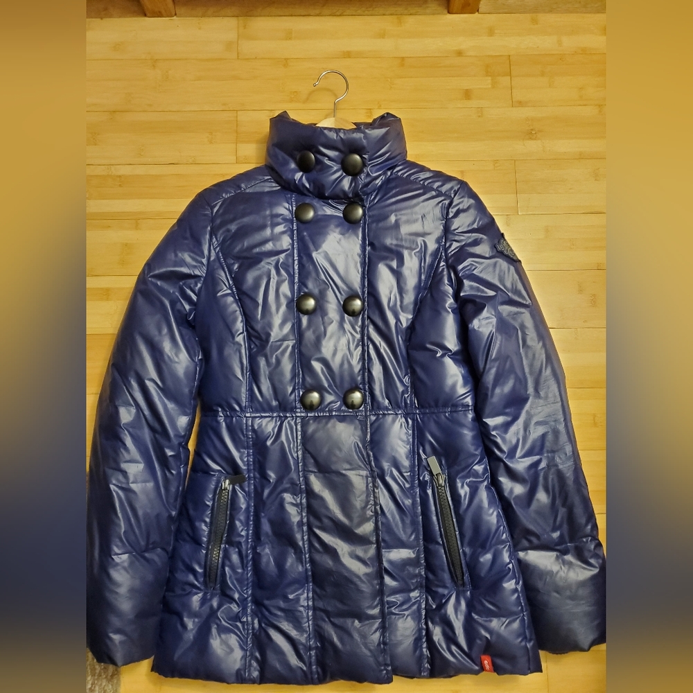 Espirt EDC women puffy coat.